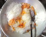Foto langkah ke 3 dari resep Tahu Isi Bihun Jagung Wortel.