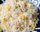 Foto langkah ke 3 dari resep Nasi goreng daun jeruk.