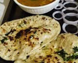 तवा गार्लिक नान (tawa garlic naan recipe in Hindi) रेसिपी चरण 4 फोटो