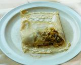 A picture of step 4 of Spring roll with veggies.