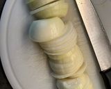 Foto del paso 3 de la receta: Wrap de tofu, cebolla caramelizada y champiñones al horno con guacamole y salsa verde