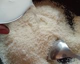 नारियल का पेड़ा(nariyal ka peda recipe in hindi) रेसिपी चरण 2 फोटो