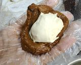 Foto langkah ke 4 dari resep Choco Soft Cookies with Cheese Filling.