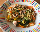 Foto del paso 5 de la receta: Ensalada de calabacín y atún