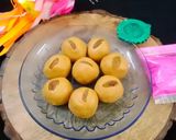 A picture of step 5 of Besan ladoo.