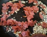 Foto langkah ke 3 dari resep Makaroni Aglio Olio Smoked Beef (Praktis 15 Menit).