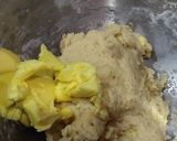 Foto langkah ke 2 dari resep 135. Donat ubi kuning bolong isi selai.