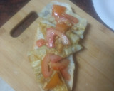 Foto del paso 1 de la receta: Bocadillo de tortilla de papas al horno con tomate aliñado
