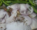 A picture of step 1 of White beef pulao.