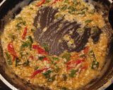 Foto langkah ke 8 dari resep Udang goreng Saos Telur Asin.