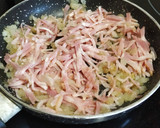 Foto del paso 2 de la receta: Tortitas de calabacín con bacon