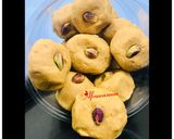 A picture of step 5 of Dal mash ladoo / urad dal laddu.