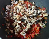 Foto del paso 3 de la receta: Tortilla de papas y hongos