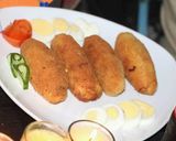 A picture of step 4 of Chicken egg bread roll.