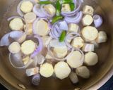 Gambar langkah 2 resipi Masak Lemak Pucuk Manis.