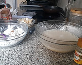 Foto del paso 7 de la receta: Cupcakes de pera relleno de bombón