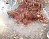 รูปขั้นตอนการทำที่ 3 ของ ผัดซีอิ้วหมู