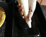 Foto del paso 3 de la receta: Alfajorcitos rellenos de crema pastelera!!