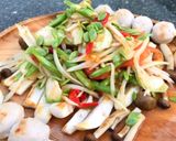 รูปขั้นตอนการทำที่ 3 ของ ส้มตำเห็ด #กินผักรักสุขภาพ2