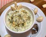 क्रीमी-ड्रीमी गार्लिक डिप(creamy dreamy garlic dip recipe in hindi) रेसिपी चरण 4 फोटो