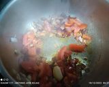 Foto del paso 1 de la receta: Suquet de gambas con patatas azules