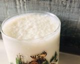 A picture of step 4 of Banana smoothie.
