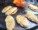 Foto del paso 3 de la receta: Mini croissants con jamón dulce y salmón