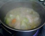 Foto del paso 2 de la receta: "Caldo casero"