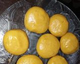 A picture of step 4 of Besan Halwa.