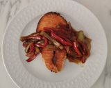 Foto langkah ke 4 dari resep Salmon Paprika Saus Tiram.