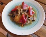 Foto del paso 11 de la receta: Patatas a la importancia con alcachofas confitadas y jamón ibérico