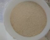 A picture of step 1 of Sweet bun called qatlama.