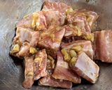 รูปขั้นตอนการทำที่ 3 ของ ซี่โครงหมูตุ๋นสับปะรด