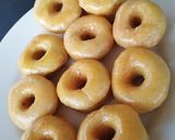 Foto langkah ke 11 dari resep Banana Doughnut (with banana glaze).