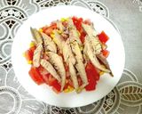 Foto del paso 1 de la receta Ensalada de tomate y caballa