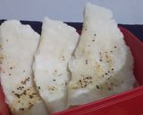A picture of step 2 of Riceflour Bhakri.