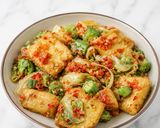 Foto langkah ke 4 dari resep Tumis Tahu Pedas Okra & Lettuce.