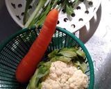 Foto langkah ke 1 dari resep Sop Ceker Puyuh Seger.