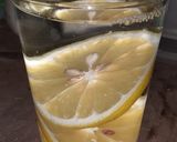 Foto langkah ke 3 dari resep Air Lemon Hangat.
