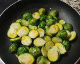 Foto del paso 4 de la receta: Coles de Bruselas salteadas