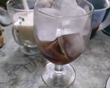 Foto langkah ke 2 dari resep Es Kopi Susu Regal Gula aren.