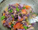 A picture of step 4 of Red cabbage stir fry.