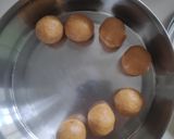 A picture of step 4 of Besan Balls.