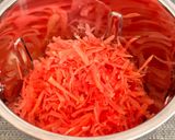 A picture of step 2 of Red Carrot Lassi.