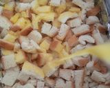 Foto langkah ke 3 dari resep Puding Roti Tawar Panggang.
