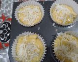 Foto langkah ke 5 dari resep Cheese Muffin Yoghurt with Mozzarella.