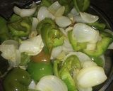ડુંગળી કેપ્સિકમ મલાઈ (onion capsicum malai Recipe In Gujarati) રેસીપી સ્ટેપ1ફોટો