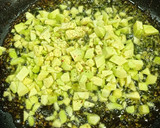 Foto del paso 5 de la receta: Champiñones rellenos de aguacate y langostino