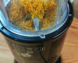 Foto del passaggio 3 della ricetta Polvere di petali di calendula