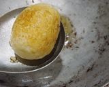 A picture of step 2 of Afghani egg curry.